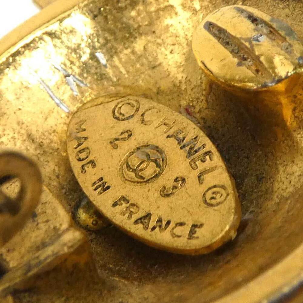 CHANEL Logo Earrings - Picture 9 of 9